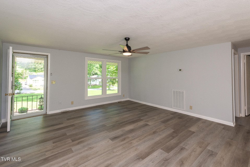 Photo #7: 2325 Amy Avenue