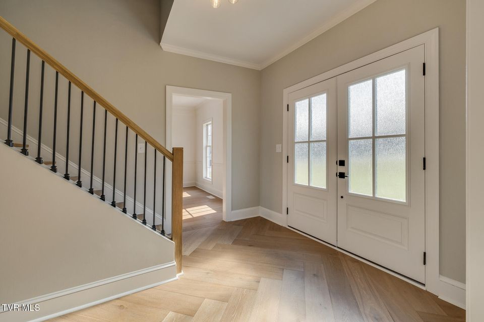 Photo #8: 441 Oakmont Drive