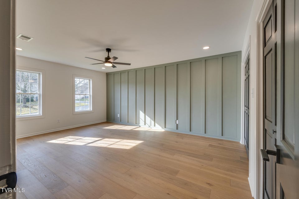 Photo #32: 441 Oakmont Drive