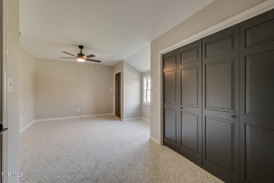 Photo #38: 441 Oakmont Drive