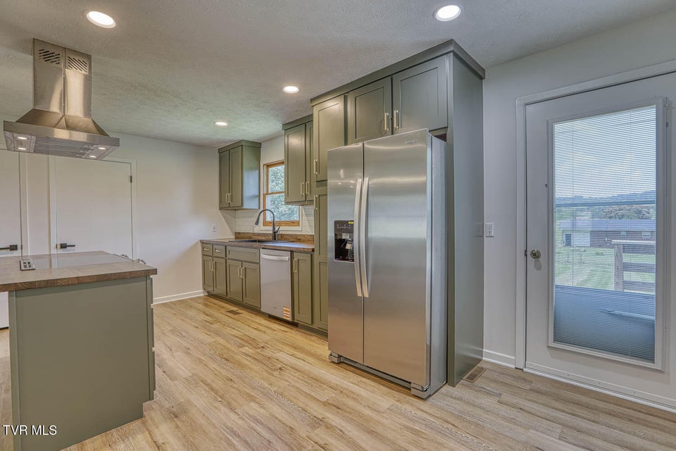 Photo #8: 144 Christiana Drive