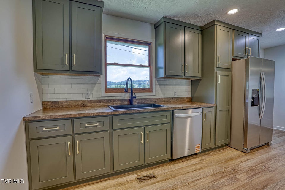 Photo #14: 144 Christiana Drive