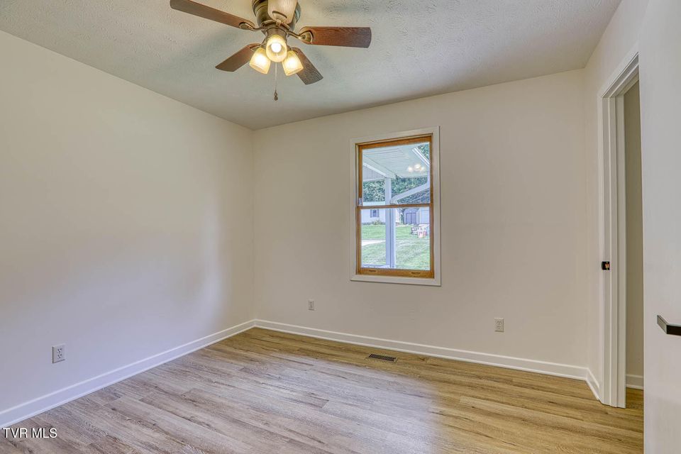 Photo #25: 144 Christiana Drive