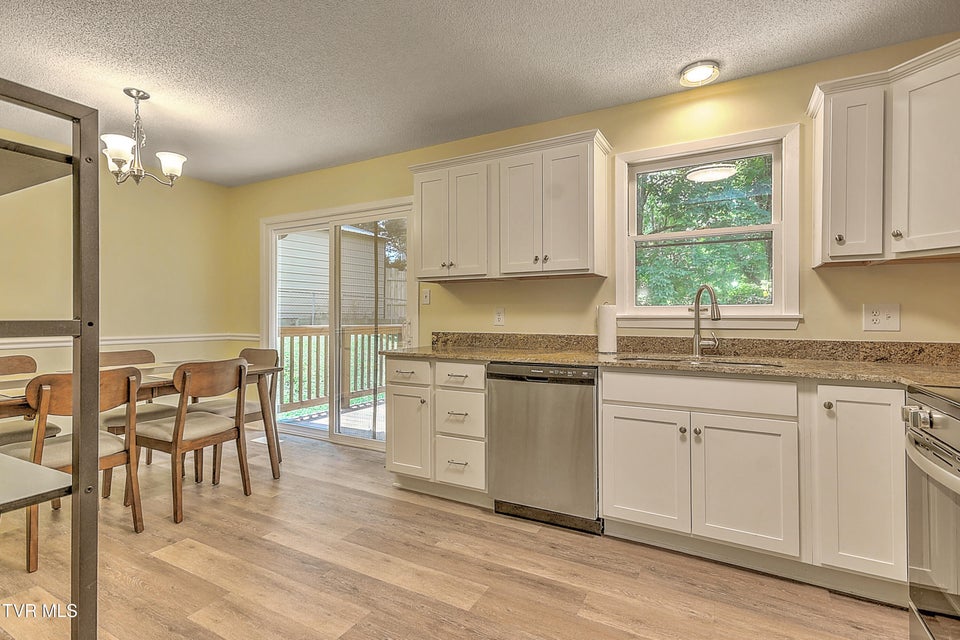 Photo #8: 22126 Pinebrook Drive Drive