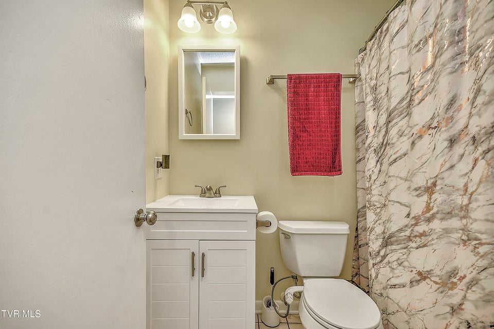 Photo #18: 22126 Pinebrook Drive Drive