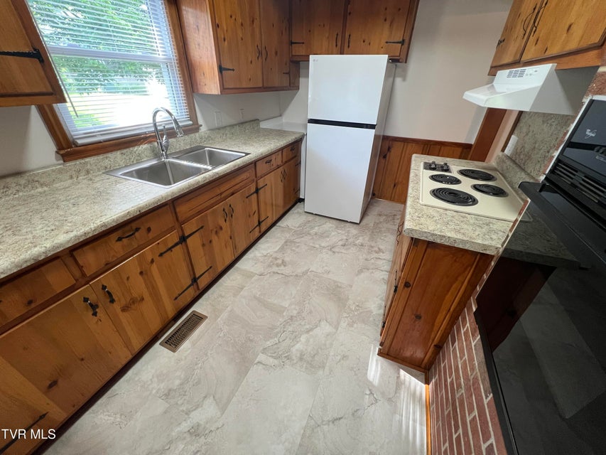 Photo #7: 1803 Oakland Avenue