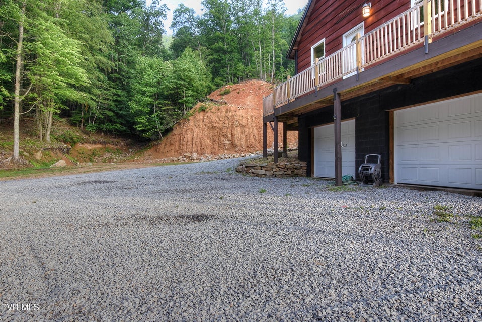 Photo #43: 231 Kaitlin Road