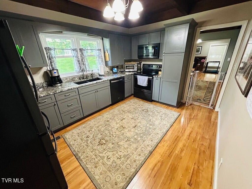 Photo #18: 18335 Westwood Drive