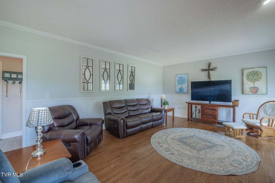 Photo #16: 431 Winterham Drive