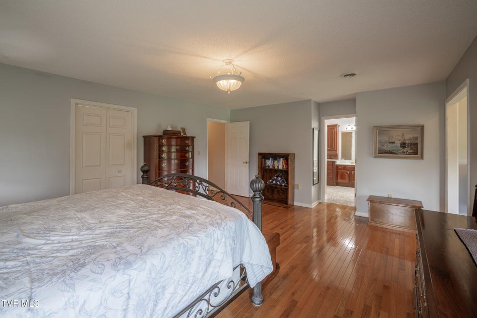 Photo #30: 431 Winterham Drive