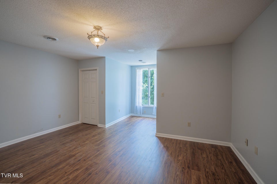 Photo #39: 431 Winterham Drive