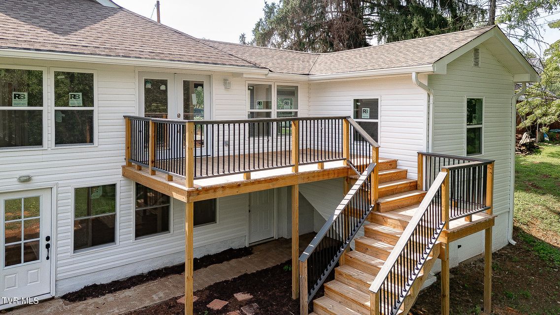 Photo #6: 129 Ridgeway Avenue