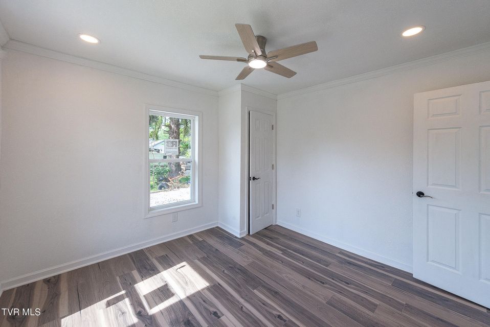 Photo #12: 129 Ridgeway Avenue