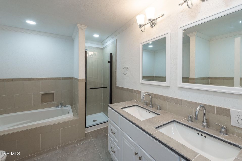 Photo #13: 129 Ridgeway Avenue