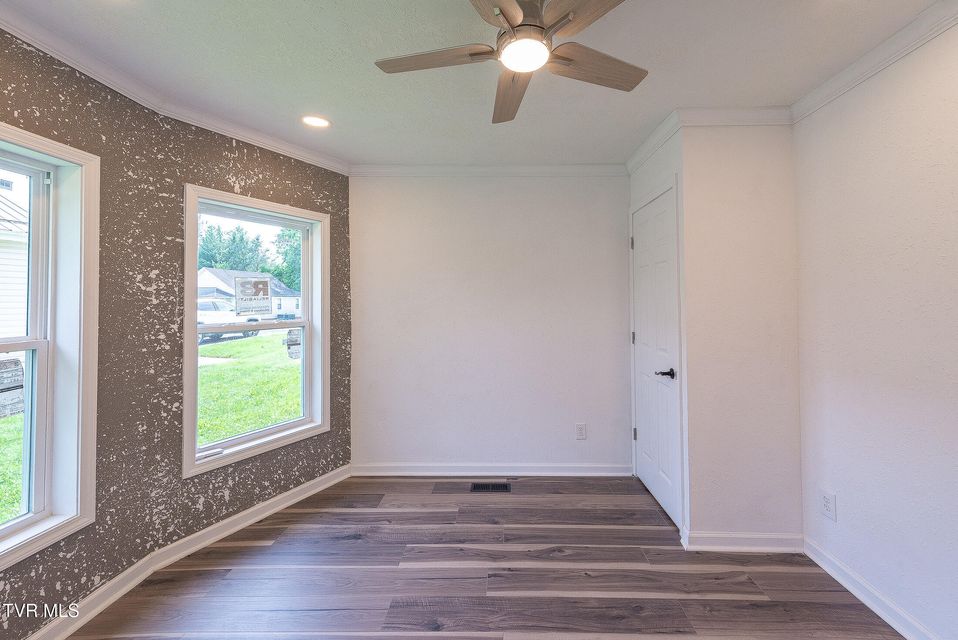 Photo #19: 129 Ridgeway Avenue