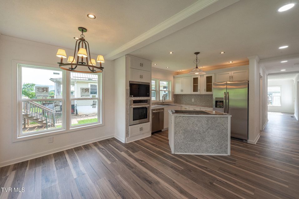 Photo #29: 129 Ridgeway Avenue
