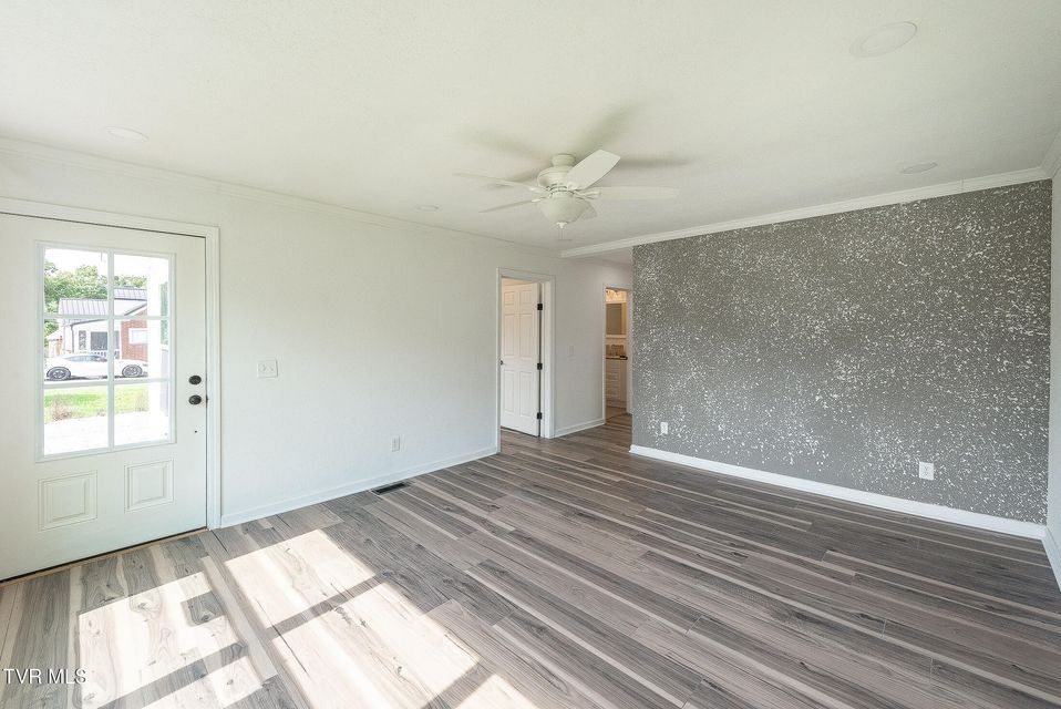 Photo #10: 129 Ridgeway Avenue