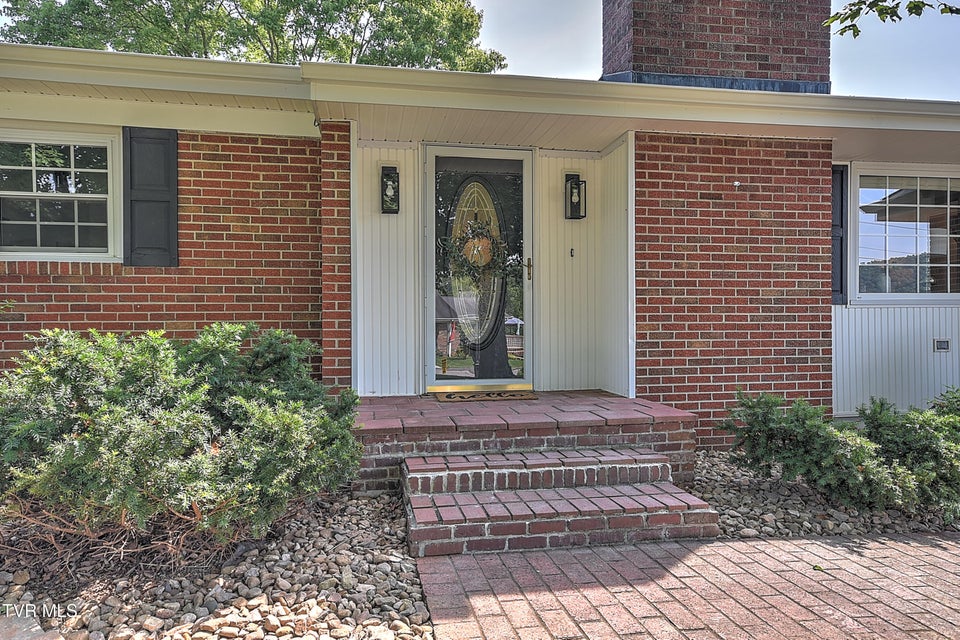 Photo #5: 110 Richmond Heights Road
