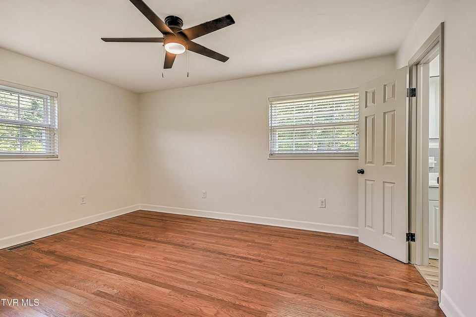 Photo #32: 110 Richmond Heights Road
