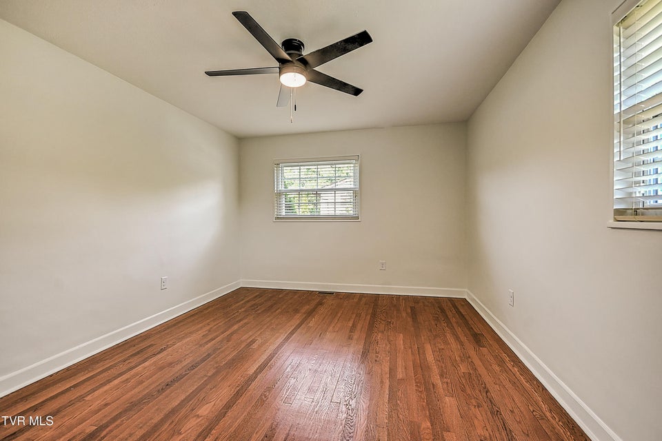 Photo #33: 110 Richmond Heights Road