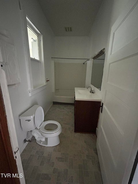 Photo #16: 310 Nottingham Avenue