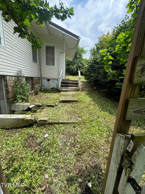 Photo #25: 310 Nottingham Avenue