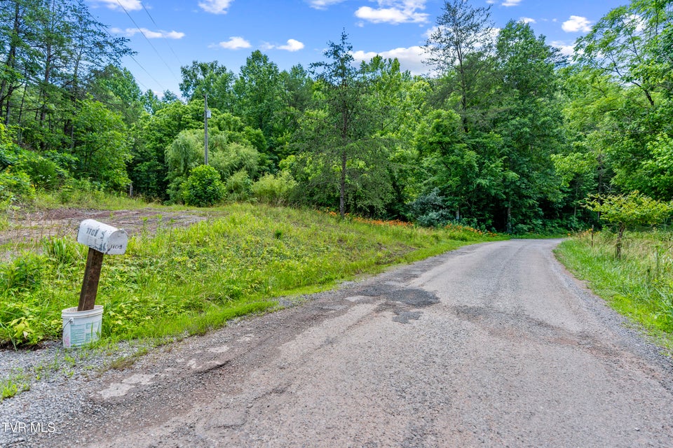 Photo #25: 1103 Speedwell Road