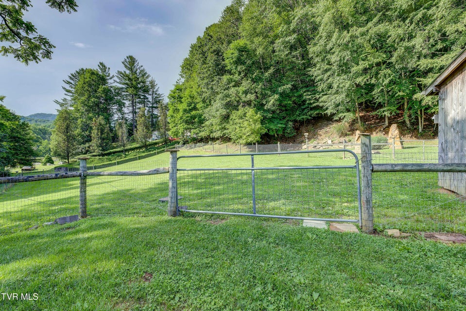 Photo #56: 275 Heaton Creek Road