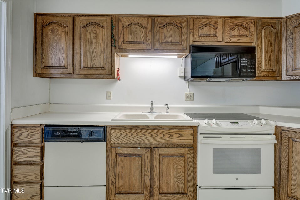 Photo #53: 1710 Sundale Road