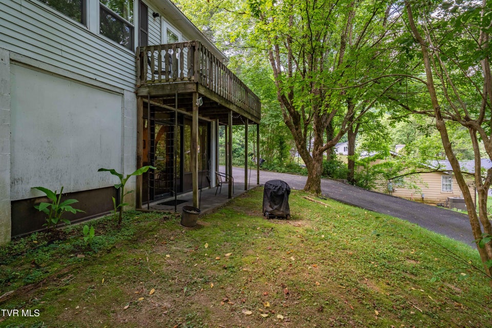 Photo #5: 142 Parker Street