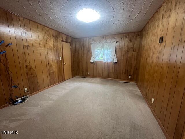 Photo #6: 117 Crescent Drive