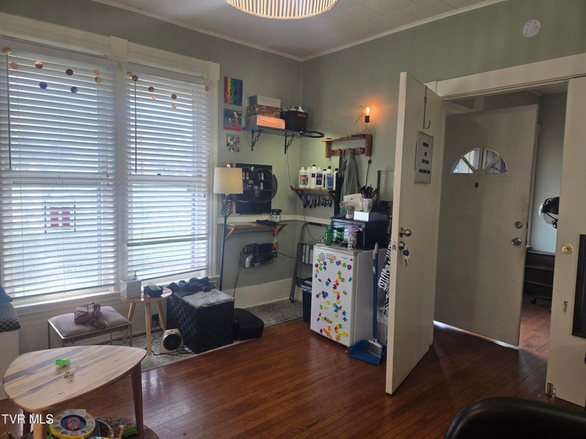 Photo #12: 402 Unaka Avenue