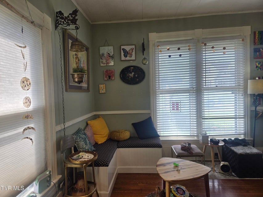 Photo #11: 402 Unaka Avenue