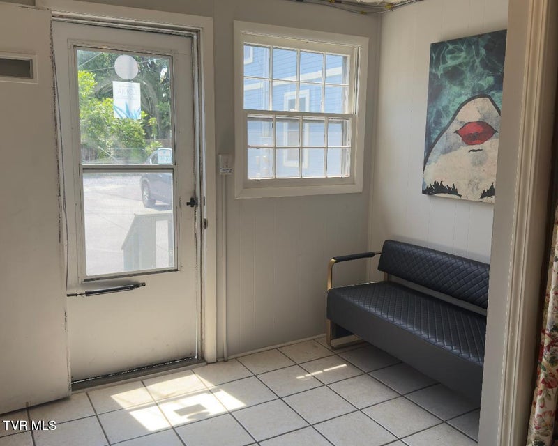 Photo #24: 402 Unaka Avenue