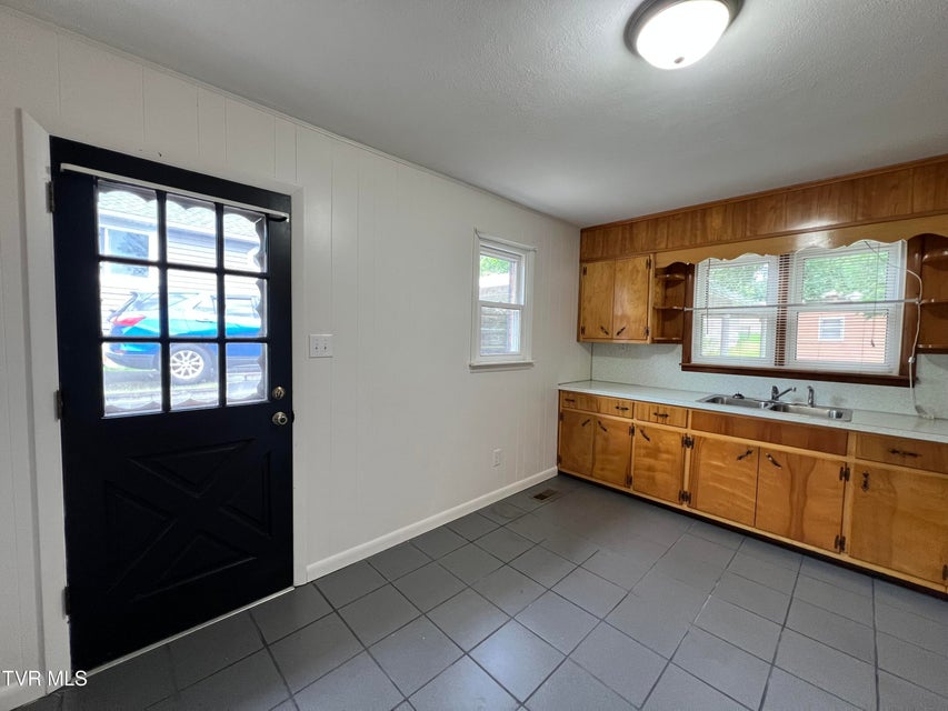 Photo #14: 318 Cypress Street