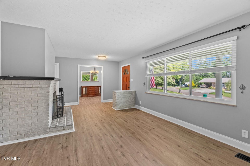 Photo #3: 6613 Wachese Lane