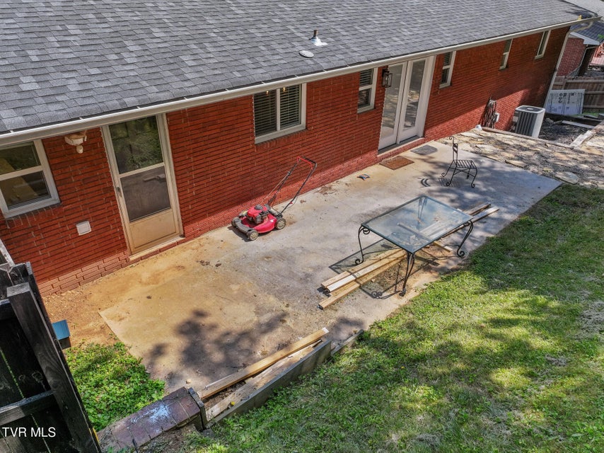 Photo #35: 6613 Wachese Lane
