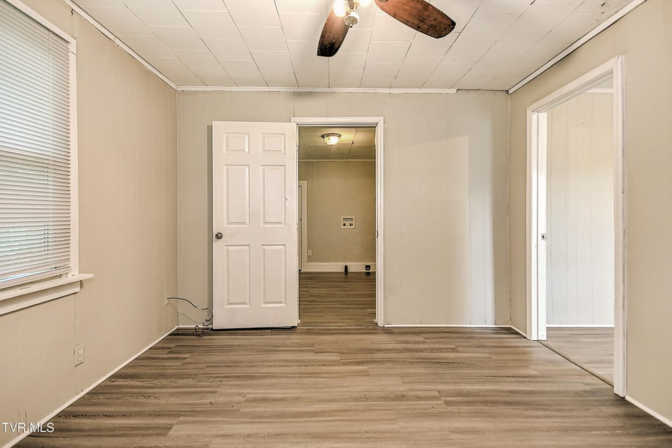 Photo #18: 364 Glen Avenue
