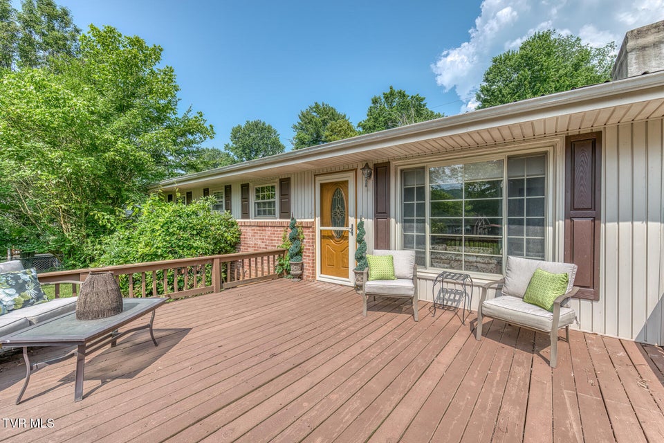 Photo #4: 224 Meadow Drive