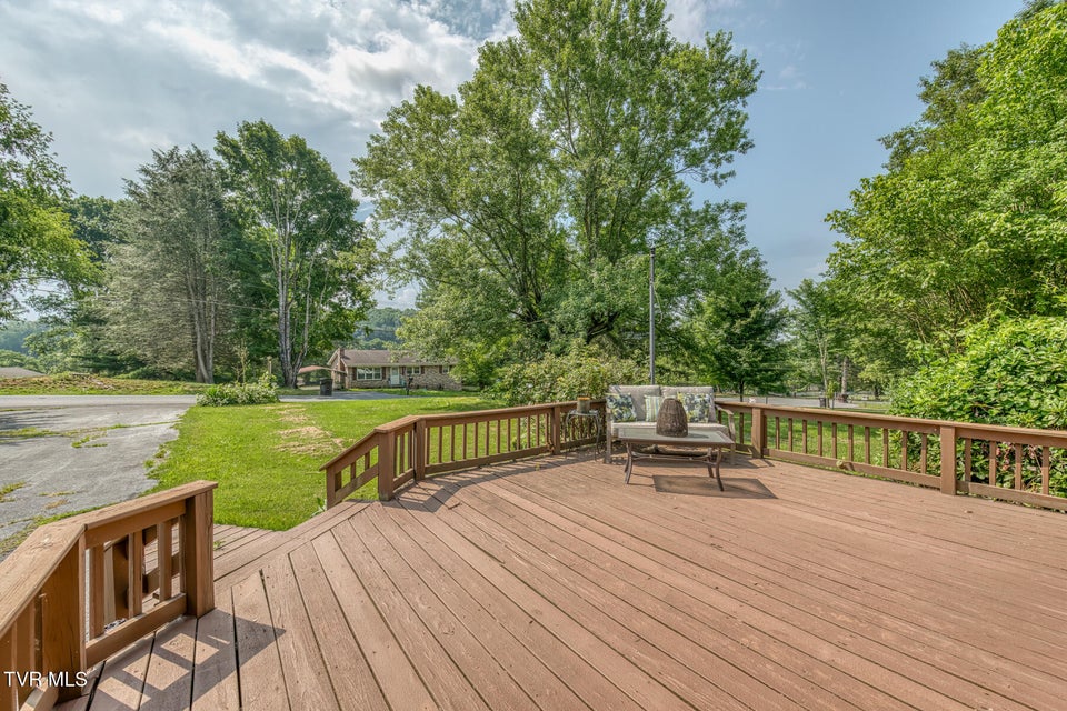 Photo #5: 224 Meadow Drive