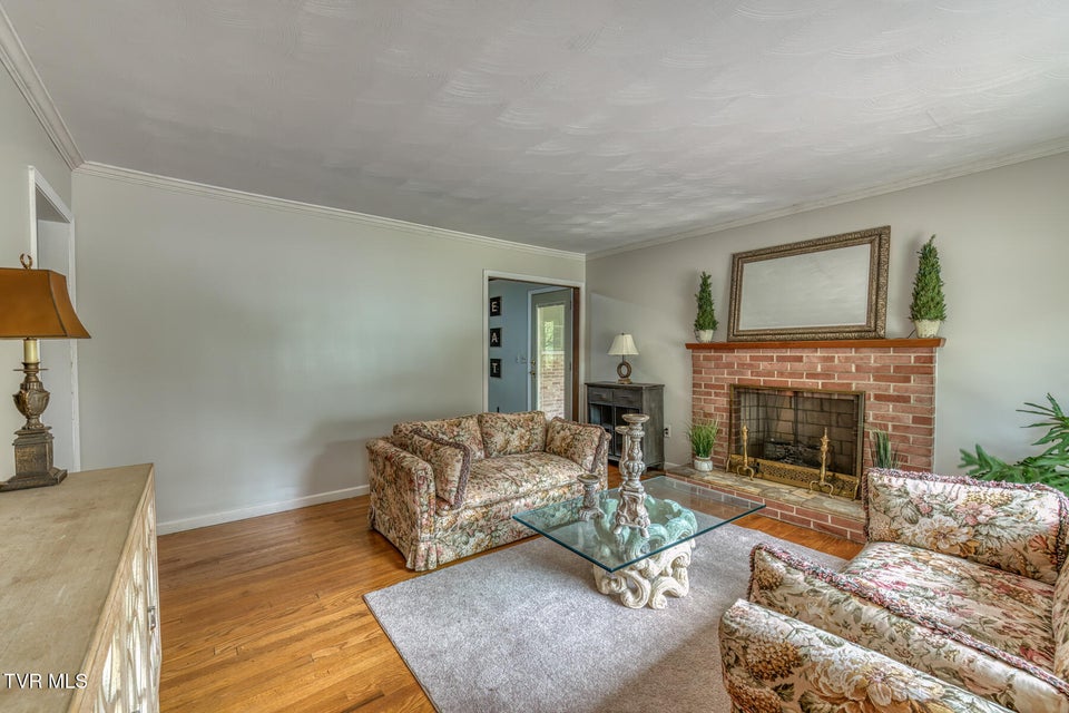 Photo #8: 224 Meadow Drive