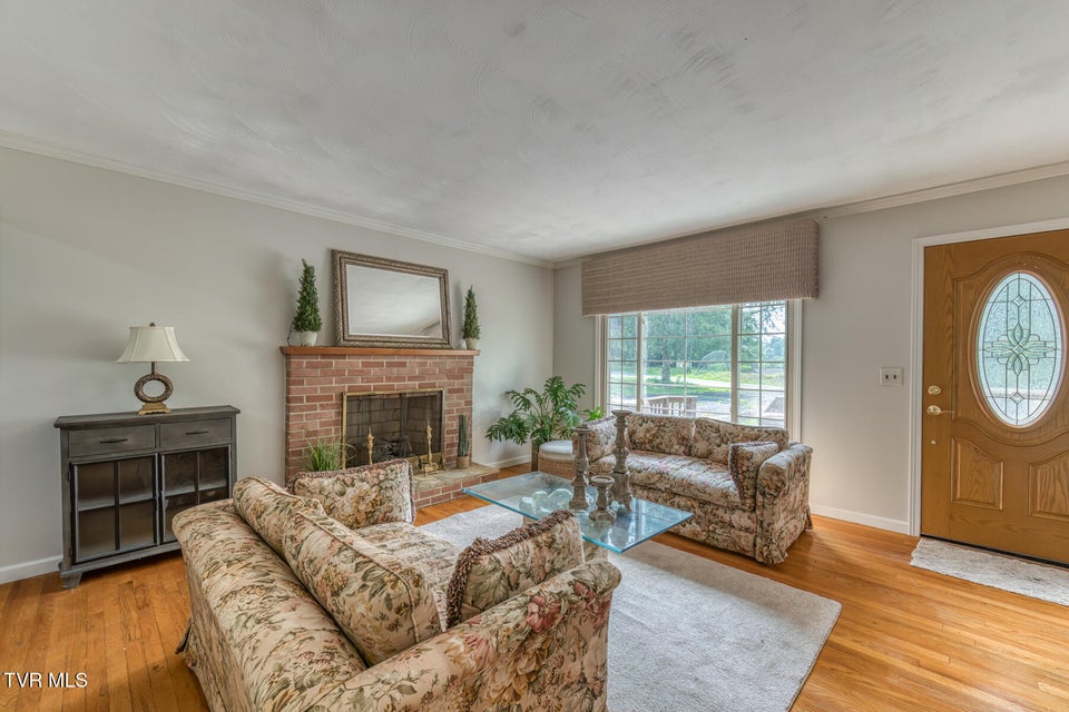 Photo #9: 224 Meadow Drive