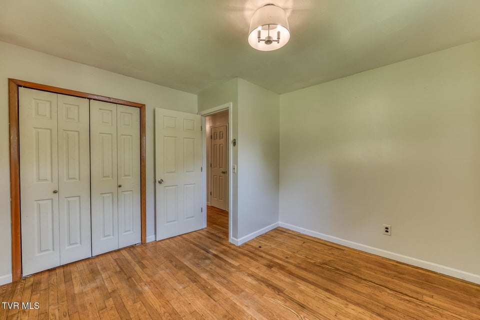 Photo #16: 224 Meadow Drive