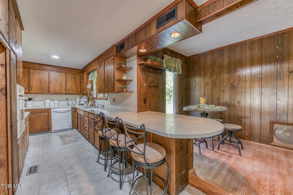 Photo #22: 224 Meadow Drive