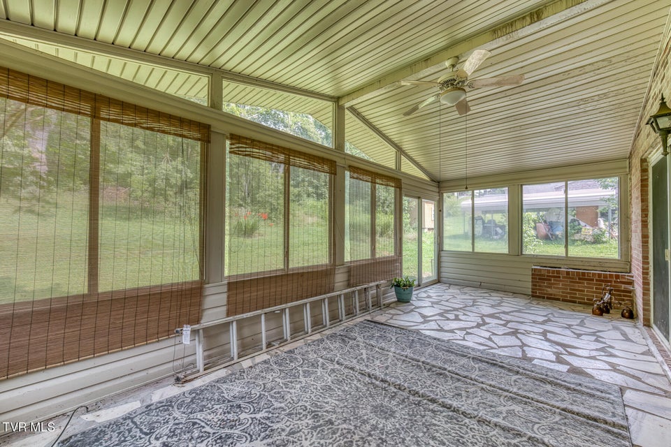 Photo #34: 224 Meadow Drive