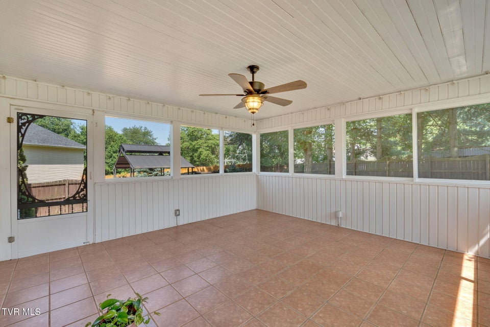 Photo #11: 504 Amelia Court