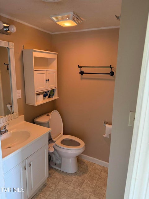 Photo #6: 3126 Blackburn Avenue