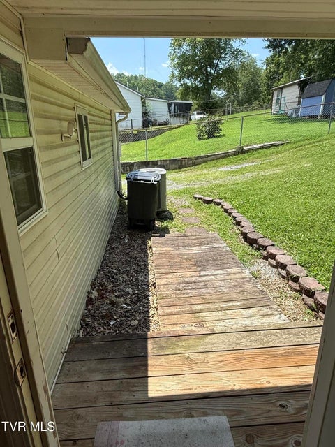 Photo #15: 3126 Blackburn Avenue