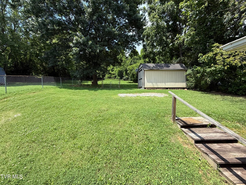 Photo #17: 3126 Blackburn Avenue
