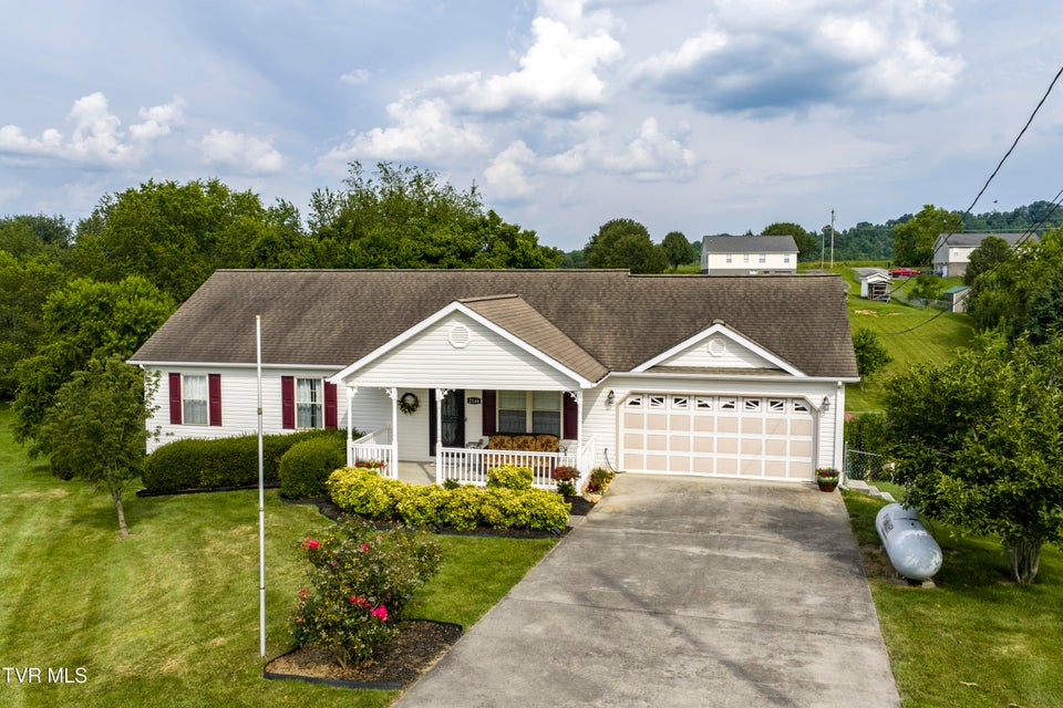 Photo #52: 2146 Buttercup Lane